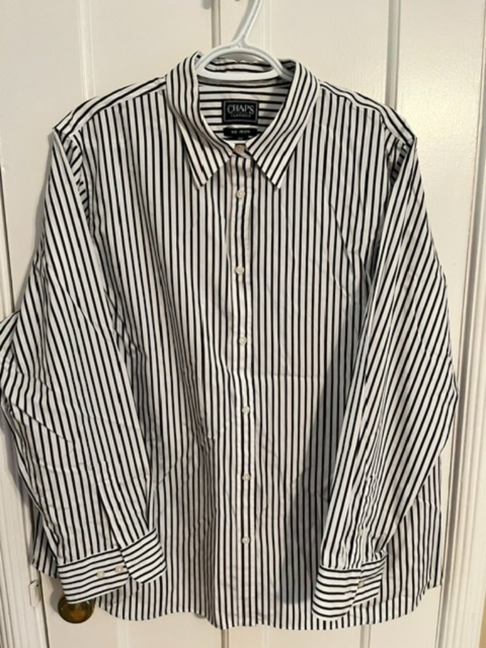 CHAPS CLASSICS BLACK & WHITE STRIPED SHIRT, 2X, BUTTON FRONT, LS; EXCELLENT!